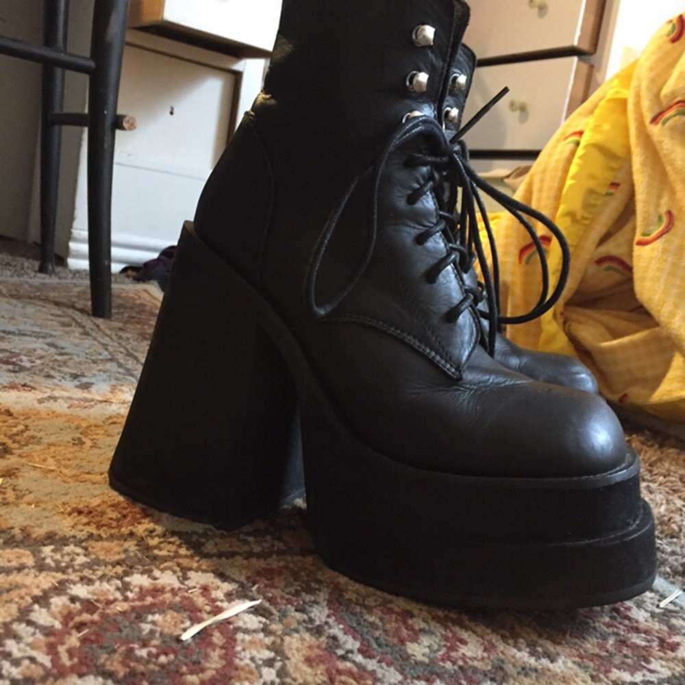 UNIF brat boots